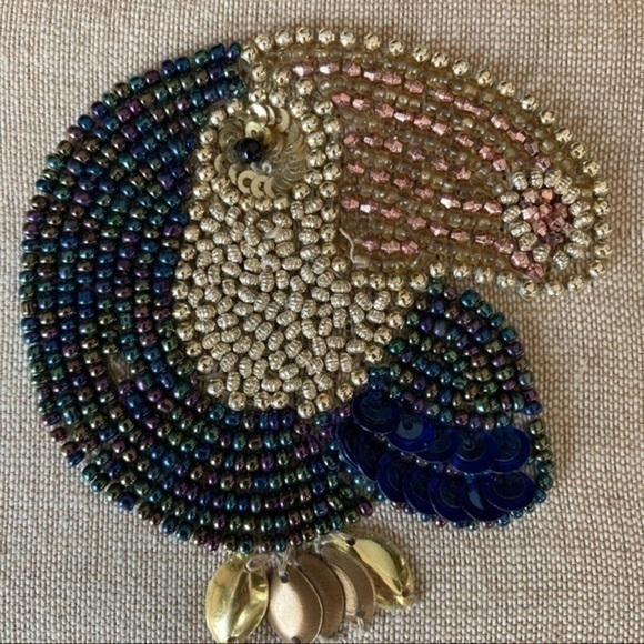 ๐ Hand Embroidered Parrot ๐ฆ Art Jewelry Box Clutch ๐ผ - Beige *NEW - Picture 6 of 9